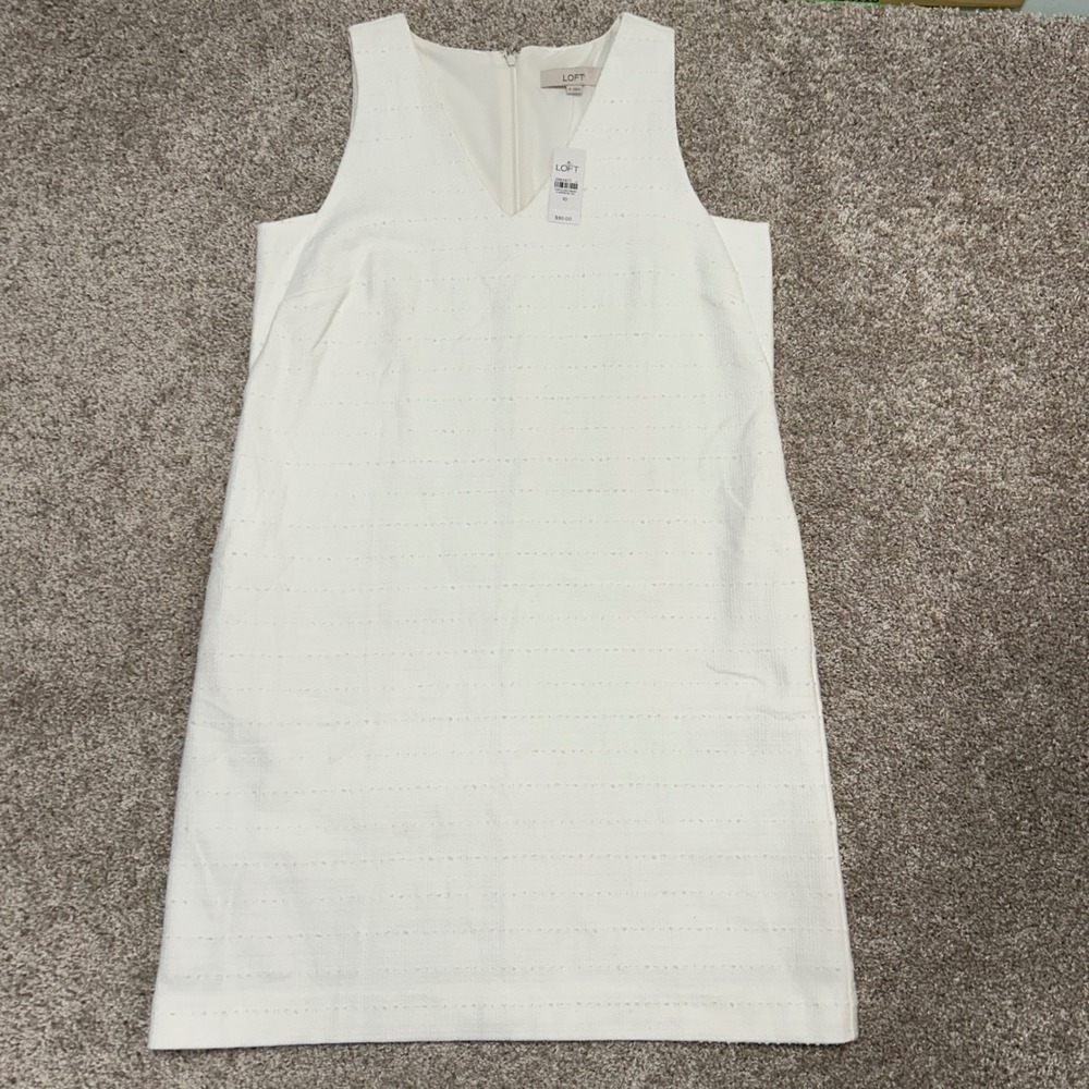 NWT Ann Taylor LOFT White Textured Shift Dress Sleeveless V Neck Size 10